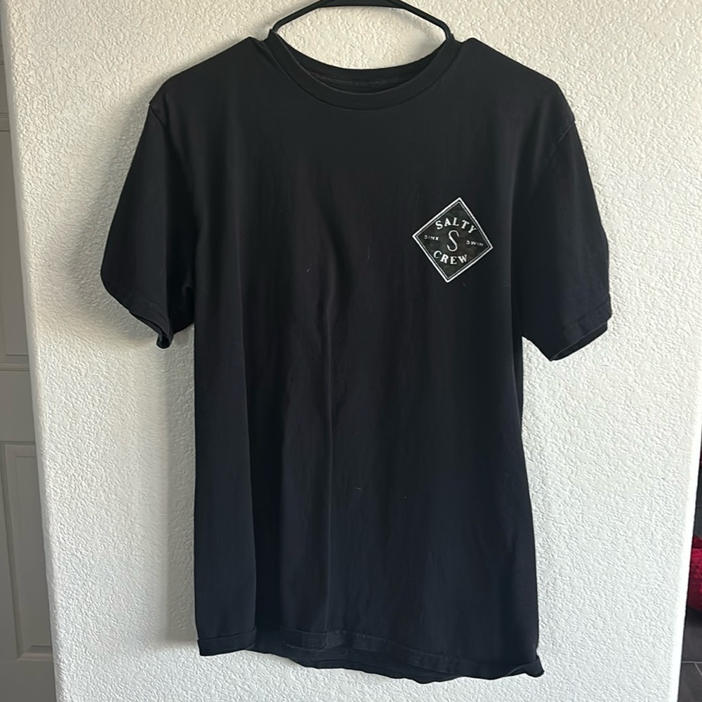 Medium Men’s black salty crew t-shirt